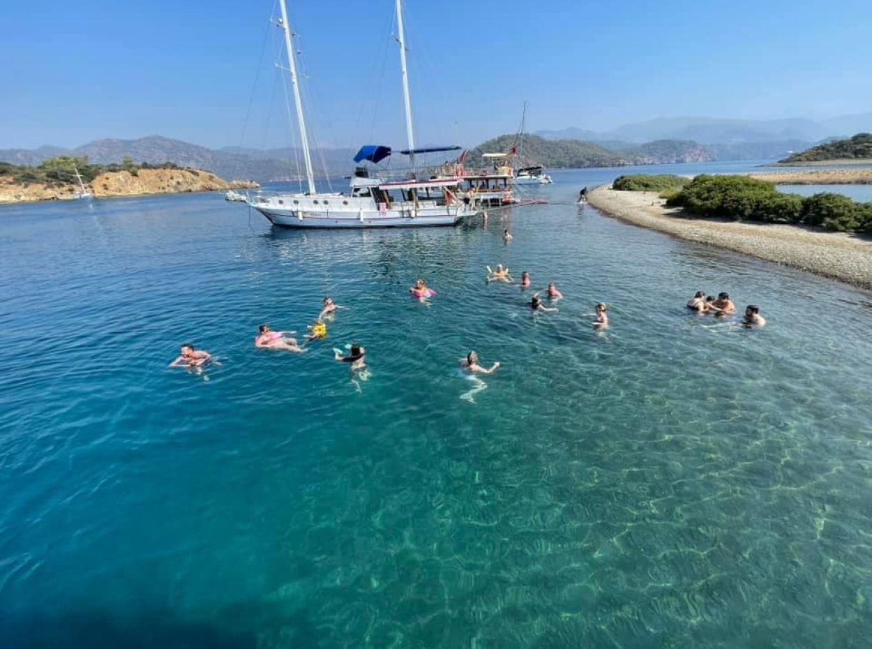 12 Islands Tranquil Voyage