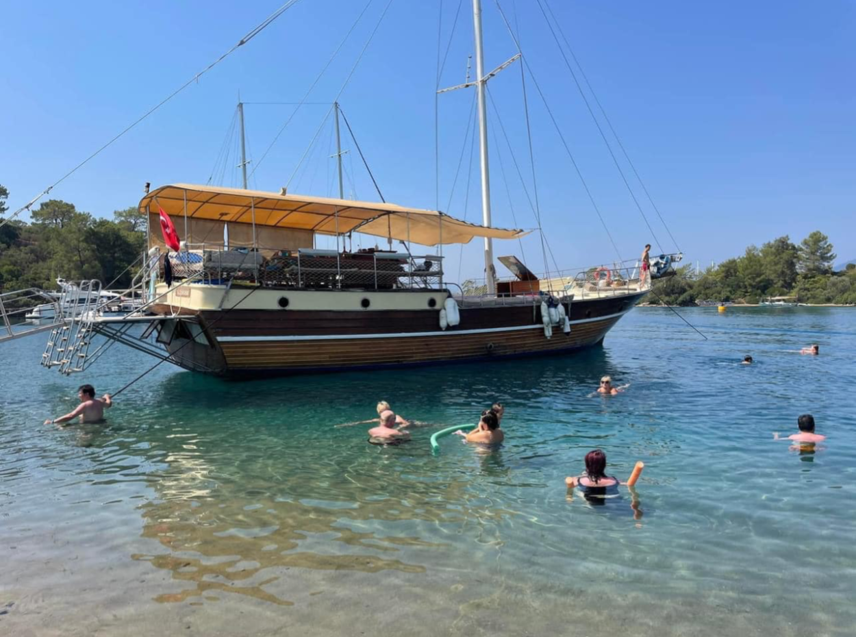 12 Islands Tranquil Voyage