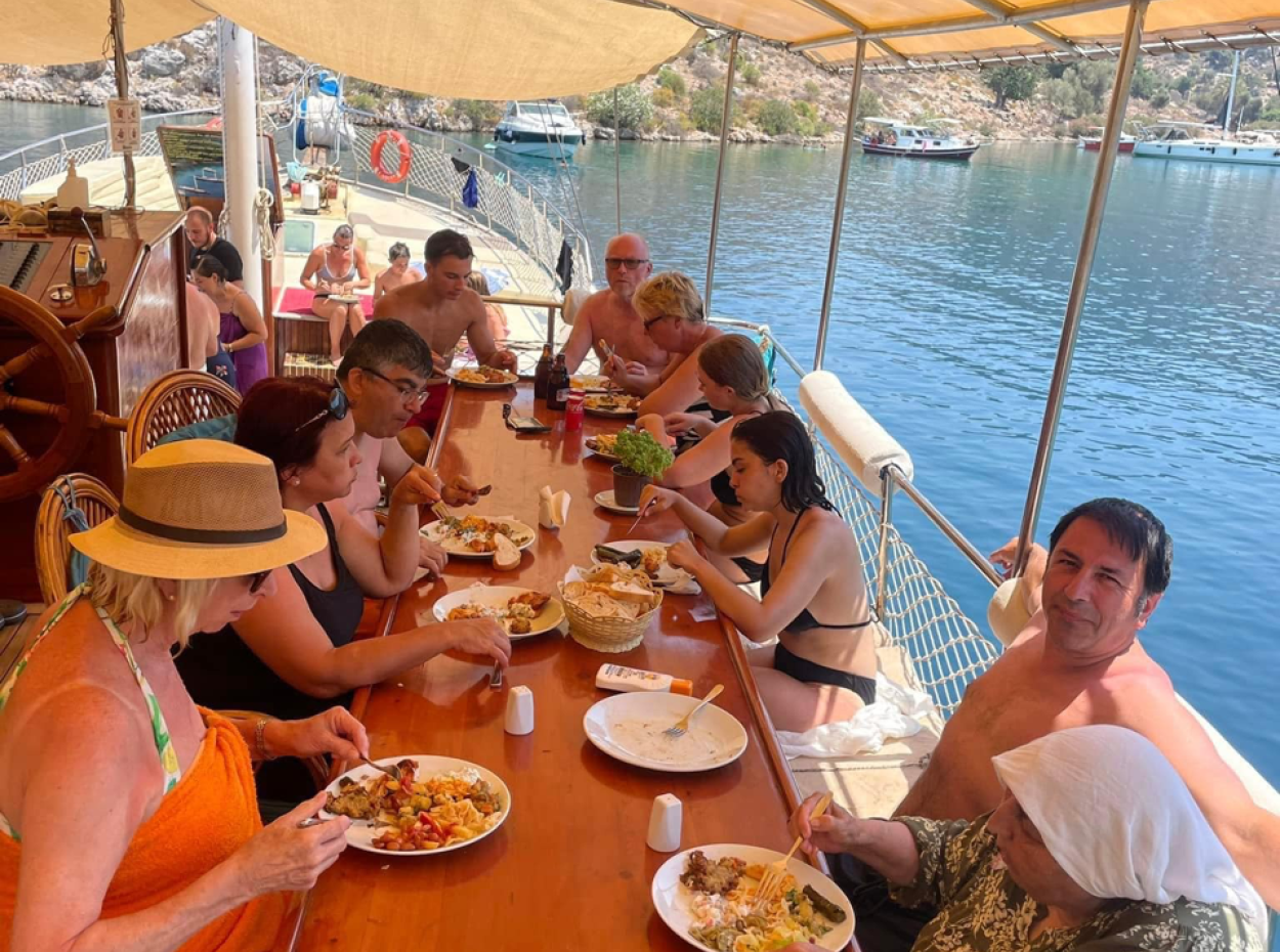 12 Islands Tranquil Voyage