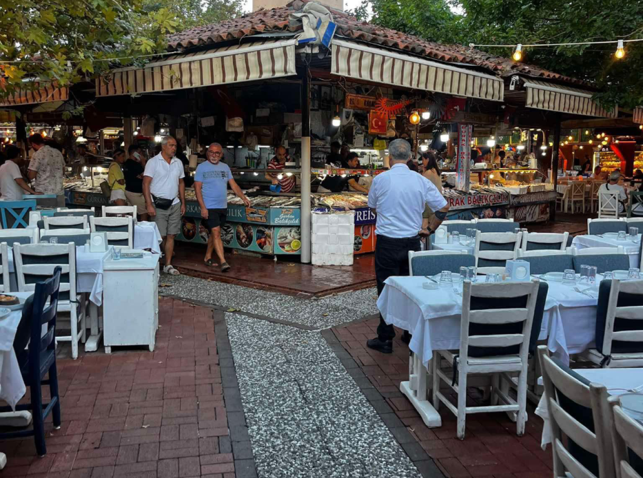 Step Back In Time With Sun & Sea & Ghosts & Wine