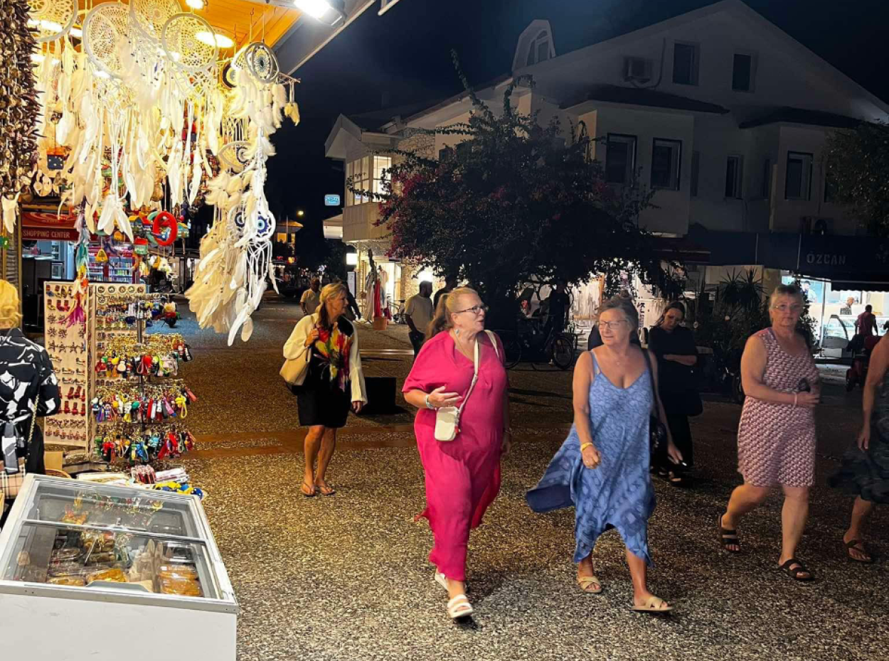 Step Back In Time With Sun & Sea & Ghosts & Wine