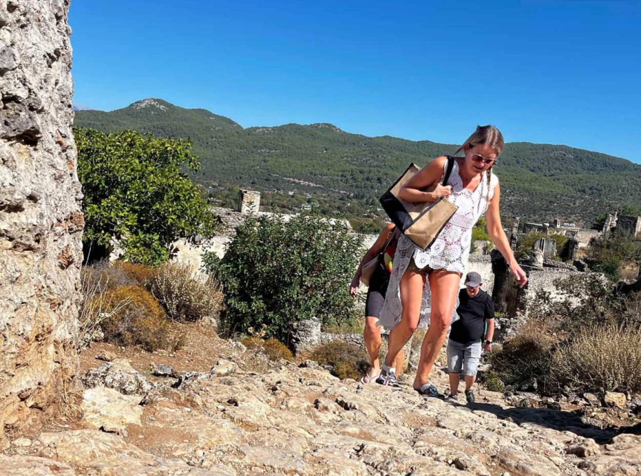 Step Back In Time With Sun & Sea & Ghosts & Wine