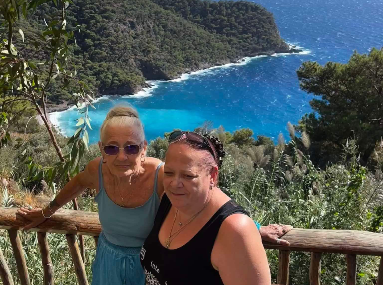 Step Back In Time With Sun & Sea & Ghosts & Wine