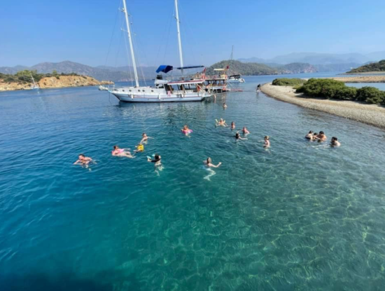 12 Islands Tranquil Voyage