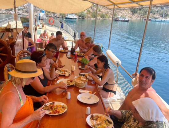 12 Islands Tranquil Voyage