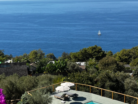 Step Back In Time With Sun & Sea & Ghosts & Wine