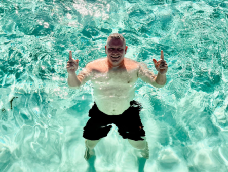 Step Back In Time With Sun & Sea & Ghosts & Wine