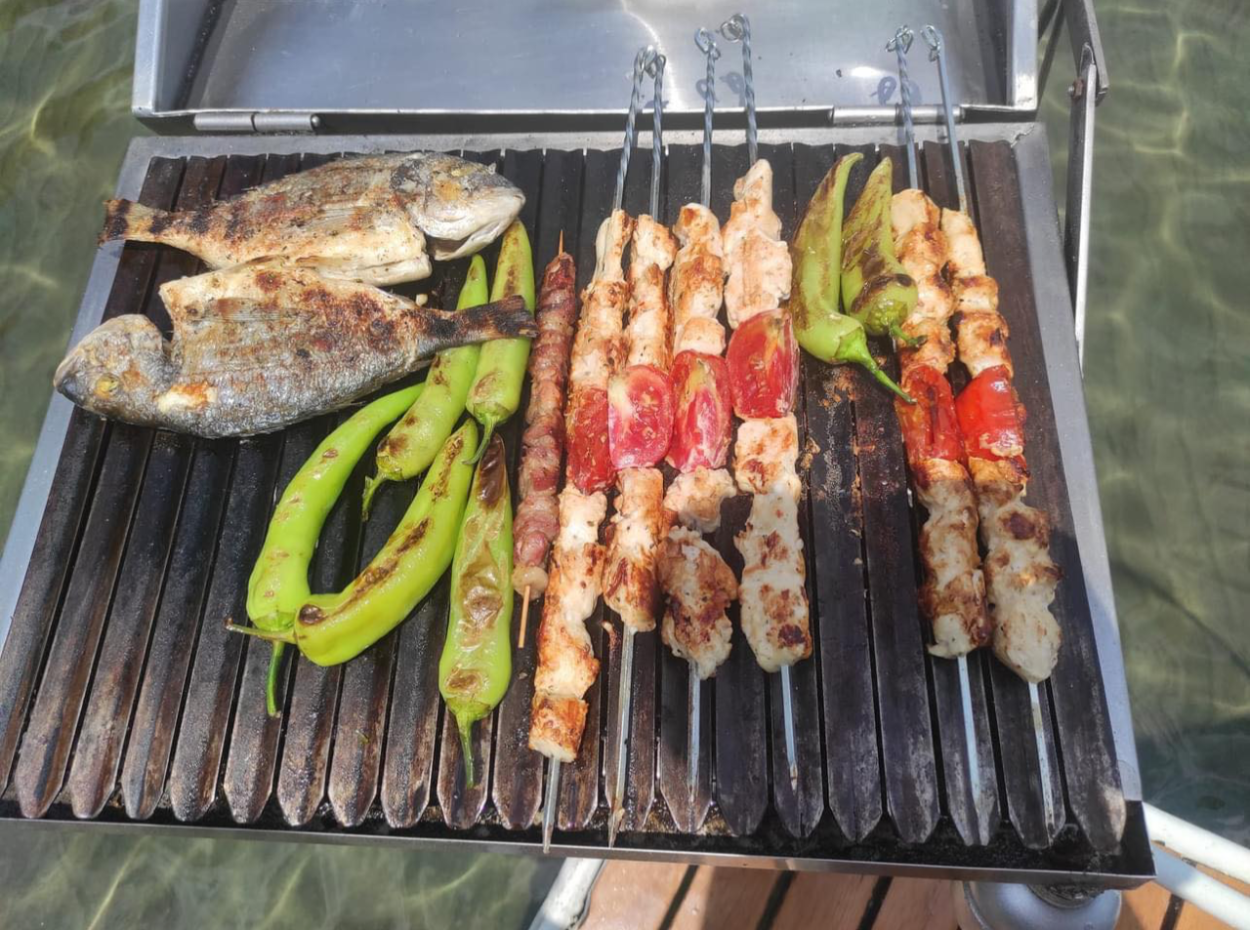 Mutlu Parti Geceleri