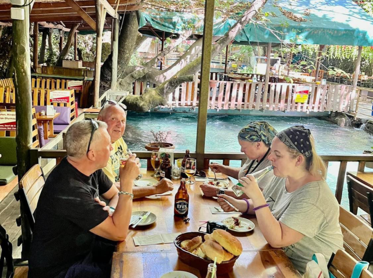 Bir Üçlü İkramlar