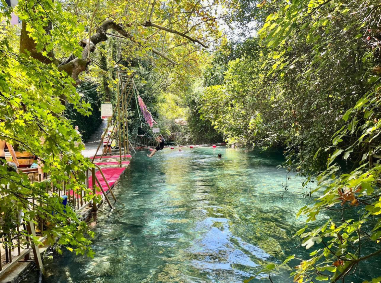 Bir Üçlü İkramlar